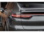 Porsche Cayenne Coupé 3.0 E-Hybrid Platinum Edition Sport Design Luchtvering Pano Soft Black Optic Close 22''