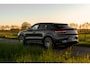 Porsche Cayenne Coupé 3.0 E-Hybrid Platinum Edition Sport Design Luchtvering Pano Soft Black Optic Close 22''