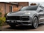 Porsche Cayenne Coupé 3.0 E-Hybrid Platinum Edition Sport Design Luchtvering Pano Soft Black Optic Close 22''