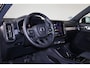 Volvo XC40 B3 Plus Black Edition - IntelliSafe Assist & Surround - 360º Camera - Harman/Kardon audio - Verwarmde voorstoelen & stuur - Parkeersensoren voor & achter - Elektr. bedienb. voorstoelen met geheugen links - Draadloze tel. lader - Extra getint glas - 20' LMV