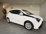 Toyota Aygo 1.0 VVT-i x-play Airco, Carplay-navigatie, Camera+sencoren, Stoelverwarming,