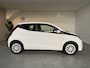 Toyota Aygo 1.0 VVT-i x-play Airco, Carplay-navigatie, Camera+sencoren, Stoelverwarming,