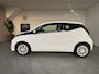 Toyota Aygo 1.0 VVT-i x-play Airco, Carplay-navigatie, Camera+sencoren, Stoelverwarming,
