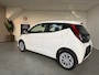 Toyota Aygo 1.0 VVT-i x-play Airco, Carplay-navigatie, Camera+sencoren, Stoelverwarming,