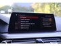 BMW 5-Serie M550i xDrive Executive M-Sport | Merino leder | 20" | Driving Assistent Plus | Comfort stoel met geheugen | Real-Time Traffic information | Zonnerolgordijnen achter | Stoelverwarming voor en achter | Etc.