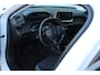 Peugeot e-2008 EV Active Pack 50 kWh | Incl. 12 maanden garantie | Cruise control | Rijstrook assistent | Climate control | Apple carplay/Andriod auto | DAB radio | Navigatie | Afneembare trekhaak