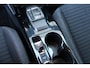 Peugeot e-2008 EV Active Pack 50 kWh | Incl. 12 maanden garantie | Cruise control | Rijstrook assistent | Climate control | Apple carplay/Andriod auto | DAB radio | Navigatie | Afneembare trekhaak