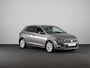 Volkswagen Polo 1.0 TSI Highline 95 PK | Navigatie | Parkeersensoren | Extra getint glas | ECC airco