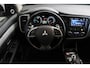 Mitsubishi Outlander 2.0 PHEV instyle | SCHUIF-/KANTELDAK | CAMERA | STOEL-VERW | NAVIGATIE | CLIMA | 18'LMV |