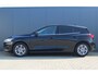 Ford Focus 1.0 EcoBoost Hybrid Titanium | Incl. 12 maanden garantie | Parkeersensoren | Apple Carplay/Andoid Auto | Navigatie | Climate control | Cruise control | DAB | Airco | Bluetooth | Lichtmetalen velgen