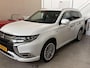 Mitsubishi Outlander 2.4 PHEV Instyle |  schuif-/kanteldak | Lederen Bekl. | Standkachel | Stoel- & Stuurverw. |