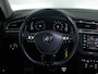 Volkswagen Tiguan R-Line 1.5 TSI 150 PK DSG | LED | Panoramadak | Achteruitrijcamera | Side Assist | Stoelverwarming |