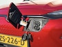 Hyundai Kona Electric EV Premium 64 kWh Automaat / NL auto / Accu SoH 100% / Batterijgarantie 8 jaar 160.000 km / Dealer onderhouden / WLTP 484 km / Warmtepomp / Leder / Navigatie / HUD / Krell audio / Stuur- en stoelverwarming / Stoelventilatie /