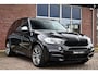BMW X5 M50d 381pk grijs kenteken Pano HUD H/K Trekh 20inch
