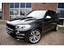 BMW X5 M50d 381pk grijs kenteken Pano HUD H/K Trekh 20inch