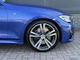 BMW 3-Serie 330i High Executive / M Sport / Schuif Kantel Dak / Laser Light / Trekhaak / Elektrische Stoelen met Geheugen / Harman Kardon / Head-Up Display / 360º Camera /