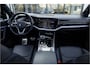 Volkswagen Touareg 3.0 TSi 4MOTION R Pano - Soft Close - Massage - Luchtvering - Dynaudio