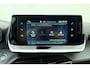 Peugeot e-2008 EV Style 50 kWh 3-Fase l 1e Eigenaar l Camera l PDC l LED l DAB l Apple Carplay & Android Auto l Climate Control l Cruise Control l Lichtmetalen Velgen
