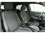 Peugeot e-2008 EV Style 50 kWh 3-Fase l 1e Eigenaar l Camera l PDC l LED l DAB l Apple Carplay & Android Auto l Climate Control l Cruise Control l Lichtmetalen Velgen