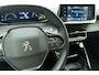 Peugeot e-2008 EV Style 50 kWh 3-Fase l 1e Eigenaar l Camera l PDC l LED l DAB l Apple Carplay & Android Auto l Climate Control l Cruise Control l Lichtmetalen Velgen