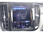 Volvo XC60 T6 Recharge AWD Black Edition | Longe Range | Stoelverwarming | Panoramadak | HUD | 360° Camera | H/K | Leder | BLIS