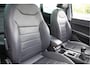 SEAT Ateca 1.5 TSI 150PK! Style Business Intense BJ2020 Lmv 17" | Led V+A | Pdc | Navi | Panoramadak | Trekhaak | Achteruitrijcamera | App-Connect | Climate control | Cruise control | Lederen bekleding | Verwarmde voorstoelen | Extra getint glas