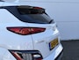 Hyundai Kona Electric EV Comfort 64 kWh / Navi in Apple Carplay/Android Auto / Airco (automatisch) / Cruise control adaptief met Stop&Go / Soh 100 % /