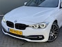 BMW 3-Serie Touring BWJ 2017 318i 136 PK M-SPORT Executive AUTOMAAT | TREKHAAK | LED | NAVI | CLIMA | CRUISE | 19"LMV | PDC | COMFORTSTOEL