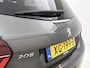 Peugeot 208 Allure 82pk | Navigatie | Achteruitrijcamera | Climate Control | Cruise Control | Parkeersensoren | Bluetooth | Apple CarPlay / Android Auto | Armsteun | Elektrisch inklapbare spiegels | Automatisch dimlicht | Regensensor | Multifunctioneel stuurwiel | Donker getint glas | 16" lichtmetalen velgen |