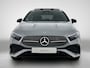 Mercedes-Benz A-klasse 250 e Business Solution AMG | AMG Line Plus pakket | Trekhaak | Smartphone-integratie | Head-up display | Panoramaschuifdak | MULTIBEAM LED | 360° camera | Augmented Reality navigatie | 19 inch AMG velgen |