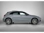 Mercedes-Benz A-klasse 250 e Business Solution AMG | AMG Line Plus pakket | Trekhaak | Smartphone-integratie | Head-up display | Panoramaschuifdak | MULTIBEAM LED | 360° camera | Augmented Reality navigatie | 19 inch AMG velgen |