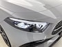 Mercedes-Benz A-klasse 250 e Business Solution AMG | AMG Line Plus pakket | Trekhaak | Smartphone-integratie | Head-up display | Panoramaschuifdak | MULTIBEAM LED | 360° camera | Augmented Reality navigatie | 19 inch AMG velgen |