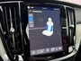 Volvo V60 2.0 T8 Plug-in hybrid AWD Ultra Dark | Custom uitlaat systeem | Bowers & Wilkins | Zwarte hemel | Massage | Stoel ventilatie + Verwarming | Panorama Schuifdak | HUD | Adaptieve Cruise | BLIS | 360° Camera  |Polestar optimized