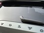 Volvo V60 2.0 T8 Plug-in hybrid AWD Ultra Dark | Custom uitlaat systeem | Bowers & Wilkins | Zwarte hemel | Massage | Stoel ventilatie + Verwarming | Panorama Schuifdak | HUD | Adaptieve Cruise | BLIS | 360° Camera |Polestar optimized