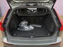 Volvo V60 2.0 T8 Plug-in hybrid AWD Ultra Dark | Custom uitlaat systeem | Bowers & Wilkins | Zwarte hemel | Massage | Stoel ventilatie + Verwarming | Panorama Schuifdak | HUD | Adaptieve Cruise | BLIS | 360° Camera  |Polestar optimized