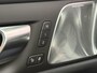 Volvo V60 2.0 T8 Plug-in hybrid AWD Ultra Dark | Custom uitlaat systeem | Bowers & Wilkins | Zwarte hemel | Massage | Stoel ventilatie + Verwarming | Panorama Schuifdak | HUD | Adaptieve Cruise | BLIS | 360° Camera |Polestar optimized