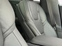 Volvo V60 2.0 T8 Plug-in hybrid AWD Ultra Dark | Custom uitlaat systeem | Bowers & Wilkins | Zwarte hemel | Massage | Stoel ventilatie + Verwarming | Panorama Schuifdak | HUD | Adaptieve Cruise | BLIS | 360° Camera |Polestar optimized