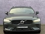 Volvo V60 2.0 T8 Plug-in hybrid AWD Ultra Dark | Custom uitlaat systeem | Bowers & Wilkins | Zwarte hemel | Massage | Stoel ventilatie + Verwarming | Panorama Schuifdak | HUD | Adaptieve Cruise | BLIS | 360° Camera  |Polestar optimized