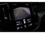 Volvo XC60 B5 R-Design | elektrisch verstelb. bestuurdersstoel met geheugen | Extra getint glas | Trekhaak | Achteruitrijcamera | Pilot Assist |