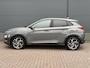 Hyundai Kona 1.6 GDI HEV Premium / Eerste Eigenaar / Dealer Onderhouden / Trekhaak / 1300 KG Trekgewicht / Stoel Verwarming+Verkoeling / Head-Up Display / Elektrische Stoelen / Lederen Bekleding / Adaptive Cruise / Apple Carplay&Android Auto