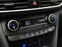 Hyundai Kona 1.6 GDI HEV Premium / Eerste Eigenaar / Dealer Onderhouden / Trekhaak / 1300 KG Trekgewicht / Stoel Verwarming+Verkoeling / Head-Up Display / Elektrische Stoelen / Lederen Bekleding / Adaptive Cruise / Apple Carplay&Android Auto