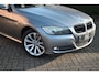 BMW 3-Serie Touring 318i Business Line 143 PK Aut. Navi Clima Cruise Trekhaak PDC 17''