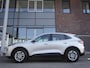 Ford Kuga 2.0 TDCi Titanium | Diesel | Trekhaak | 1900KG trekgewicht | Keyless entry en start | Lichtmetalen velgen | Navigatie | Climate control | Parkeersensoren achter