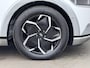 Hyundai Ioniq 5 Lounge AWD 77.4 kWh Automaat 325Pk / SOH 100% / Panoramadak / Dealer onderhouden / 1.600 kg Trekhaak / Fabrieksgarantie tot 2-2027 / 8 Jaar Batterij Garantie / Warmtepomp / ACC / HUD / 360 Camera / Elektr. Stoelen / Stoel Verwarming / Stoel Ventilatie / Stuurwiel Verwarming / Achterbank Verwarming / BOSE Audio / Lederen Bekleding / Apple Carplay & Android Auto /