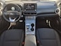 Hyundai Kona Electric EV Comfort Smart 64 kWh Automaat / Dealer onderhouden / Accu SOH 96,70% / Stuur- & Stoelverwarming / CCS Snellader / Navigatie via Apple Carplay of Android Auto / Adaptief cruise control / Achteruitrijcamera / Keyless Entry/Start /