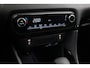 Toyota Yaris 1.5 Hybrid 115 Dynamic | Apple Carplay / Android Auto | Dodehoek detectie | Parkeersensoren voor/achter | Stoel-/stuurverwarming | Adaptive Cruise | Clima | Keyless | Camera | 16 inch