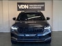 Skoda Karoq 1.5 TSI ACT Sportline Business DSG Pano Virtual ACC Trekhaak Stoelverw 18''