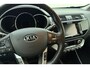 Kia Rio 1.2 CVVT ExecutiveLine Navigatie | Achteruitrijcamera | Cruise control | Trekhaak | Climate control | Lichtmetalen velgen 17'' |
