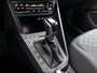 Volkswagen Polo 1.0 TSI R-Line Edition 95 PK Automaat | Panoramadak | Apple Carplay | 17" Lichtmetalen velgen | IQ Lights | Camera | Ruiten getint | Keyless access | Stoelverwarming | Climate control |