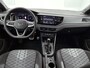 Volkswagen Polo 1.0 TSI R-Line Edition 95 PK Automaat | Panoramadak | Apple Carplay | 17" Lichtmetalen velgen | IQ Lights | Camera | Ruiten getint | Keyless access | Stoelverwarming | Climate control |
